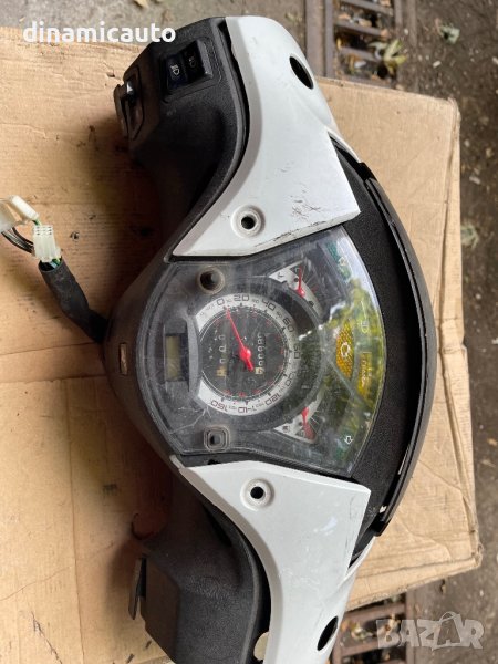 Пластмаса табло и фар за Honda Sh 150i 2010г., снимка 1