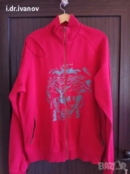 червено горнище с цип с щампа отпред, снимка 1