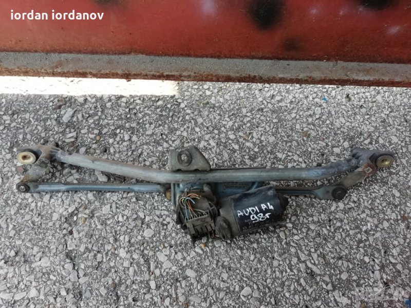 Моторче Предни Чистачки Ауди А4, снимка 1