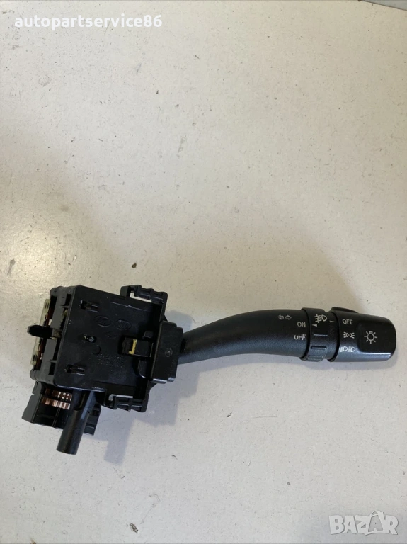 Лост за мигачи за KIA Carnival 2.9 CRDi (2006–2012) 93410-4D600, снимка 1