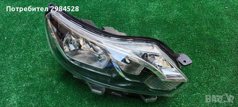Десен фар за Toyota Proace / Тойота Проейс, снимка 1