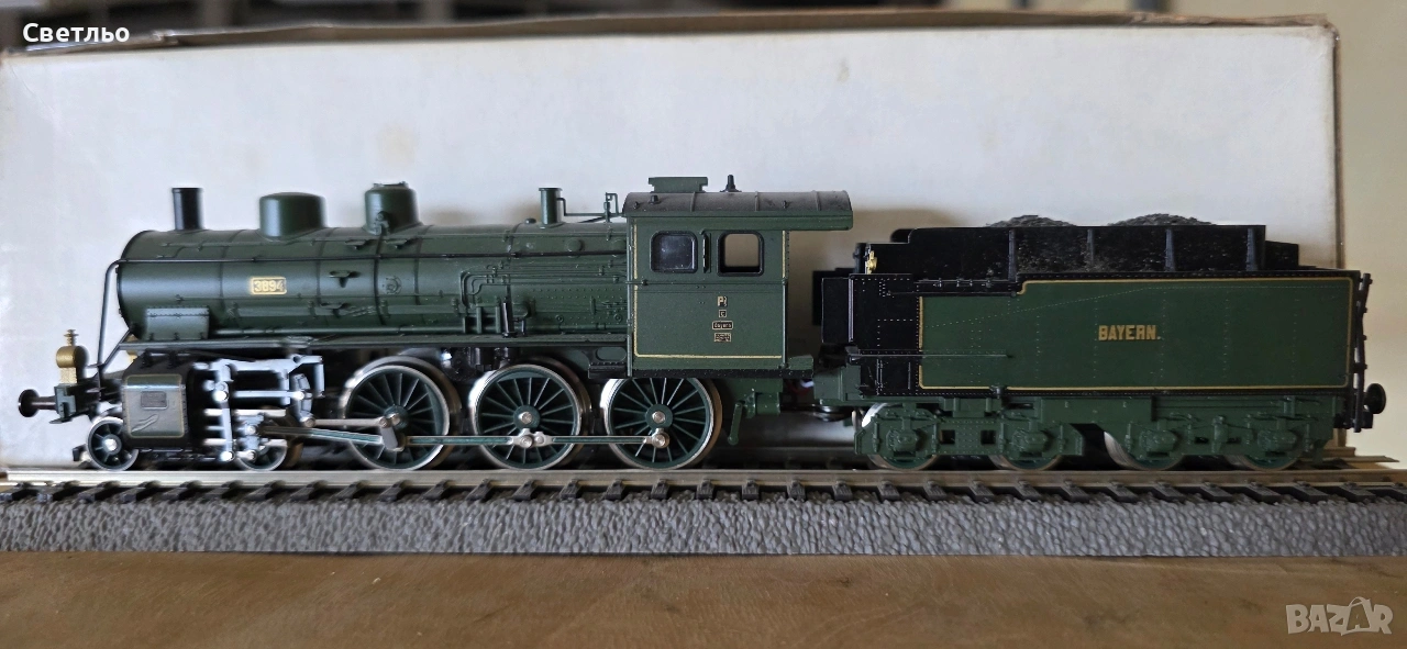 Локомотив BAYERN на Trix H0 1:87 модел, снимка 1