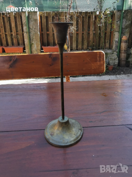 СТАР БРОНЗОВ СВЕШНИК, снимка 1