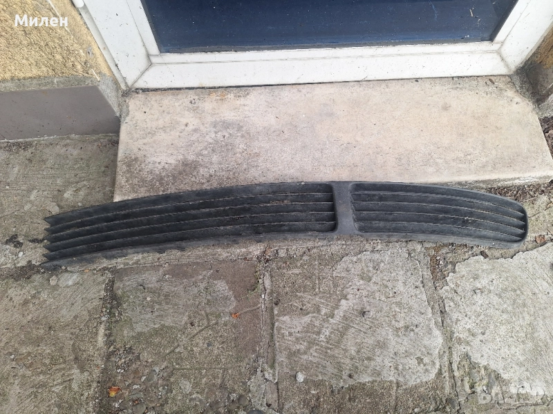 Volkswagen B5 1997-2001 Година 2 Броя Декоративни Решетки Във Предната Броня , снимка 1