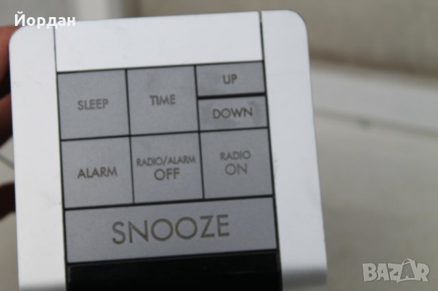 Радио GRUNDIG с часовник аларма , снимка 3 - Радиокасетофони, транзистори - 35667727