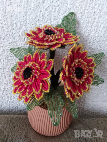 Цветя от мъниста, снимка 3 - Изкуствени цветя - 39405233