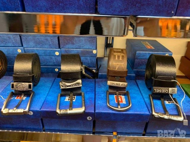 колани от естествена кожа в кутия tommy hilfiger hugo boss emporio armani , снимка 14 - Колани - 50999443