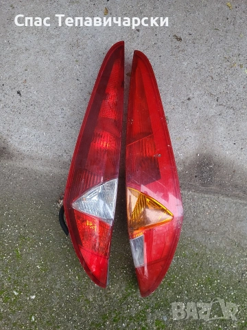 Продавам задни стопове с платките за фиат пунто 2005г.