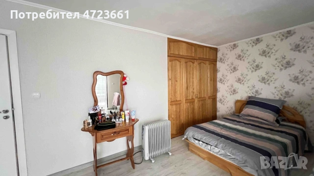 Собственик продава  масивна двуетажна къща с гараж в гр. Мартен, снимка 8 - Къщи - 53493632