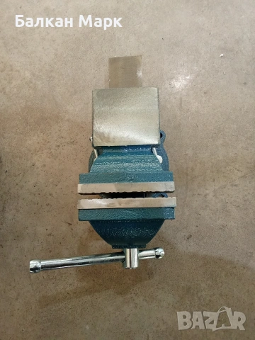 Шлосерско менгеме 100мм, 6.8кг, въртяща основа 360° - Немско, Ново, Професионално с GS сертификат, снимка 2 - Менгемета - 53845495