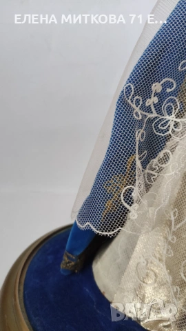 Голяма восъчна фигура на Мадоната и Младенеца в прозрачен купол с овална форма, снимка 8 - Антикварни и старинни предмети - 53432927