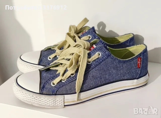 дънкови кецове на Levi's , снимка 2 - Маратонки - 48329946