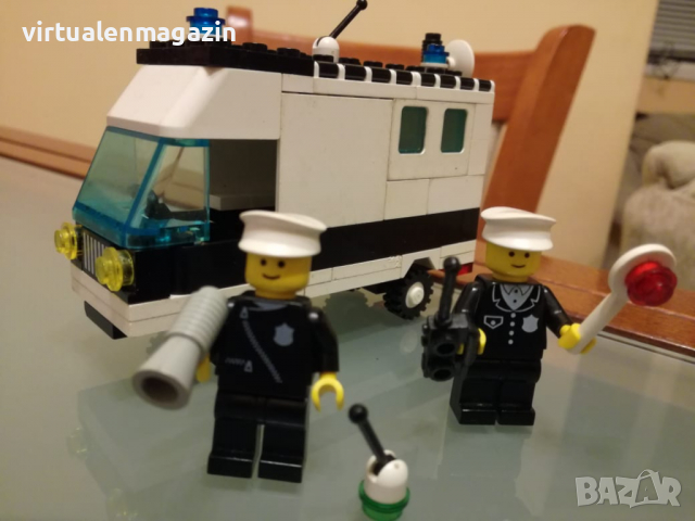 Стар конструктор Лего - Lego Police 6676 - Mobile Command Unit, снимка 4 - Колекции - 36358926