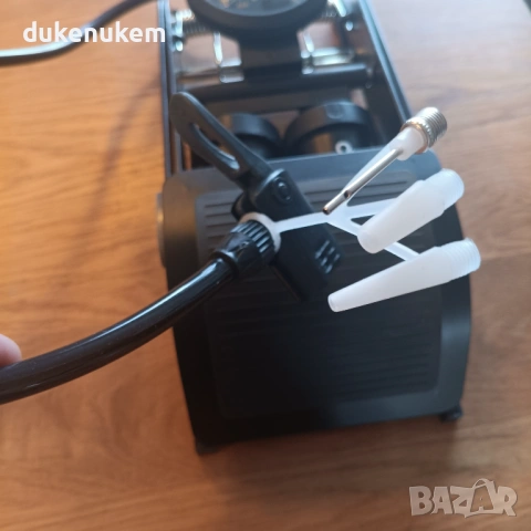 Мощна крачна помпа с двоен цилиндър и манометър до 10 bar – универсална помпа, снимка 9 - Аксесоари за велосипеди - 53382215