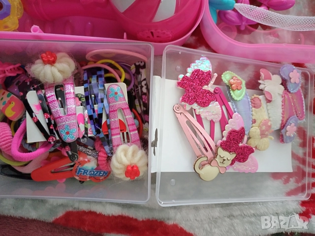 Фризьорски комплект за момиченце, гривни, шноли и други, снимка 2 - Други - 52904633