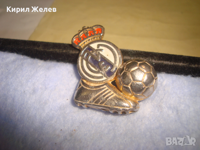 КРАСИВА СПОРТНА МЕТАЛНА СТАТУЕТКА - ЦАР ФУТБОЛ 26130