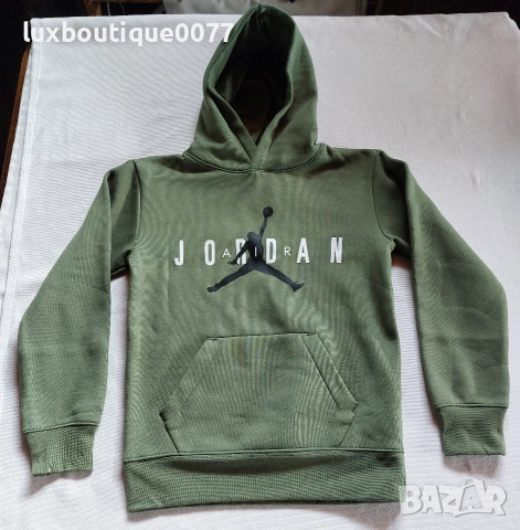 Детски суичър с качулка Jordan 10-12 години, снимка 2 - Суичъри - 52913976