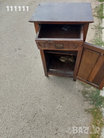 Шкафче за колекционери и ценители , снимка 11 - Шкафове - 51229178