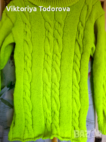 Неон жълт пуловер-ръчно плетиво-коледна оферта , снимка 2 - Блузи с дълъг ръкав и пуловери - 36351693