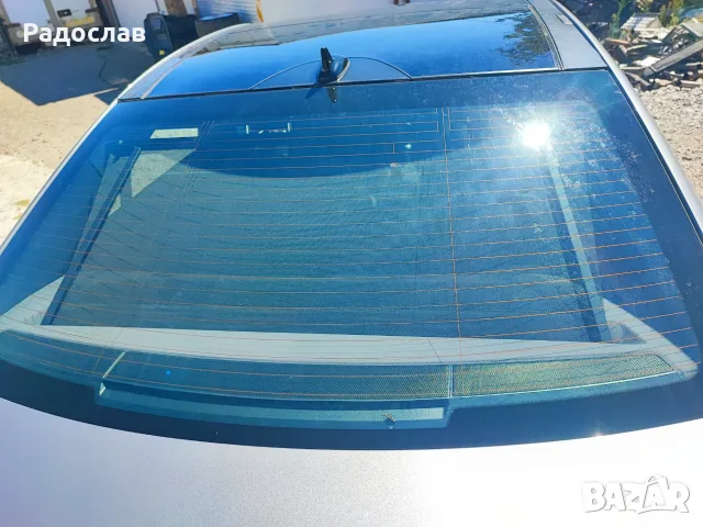 Завеса за задно стъкло от мерцедес W204 седан , снимка 3 - Части - 55963715