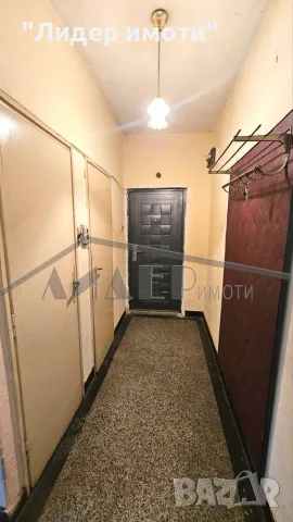 2-стаен панел в кв. Гагарин, снимка 12 - Апартаменти - 56265772