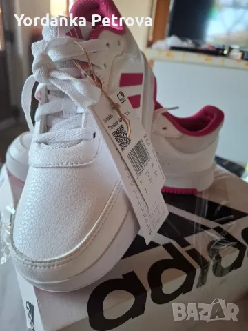 Маратонки Adidas, снимка 4 - Маратонки - 47492383