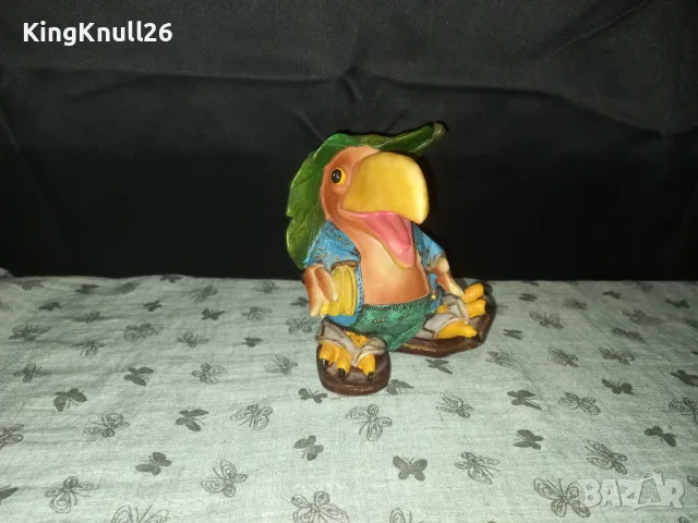 Касичка Папагал