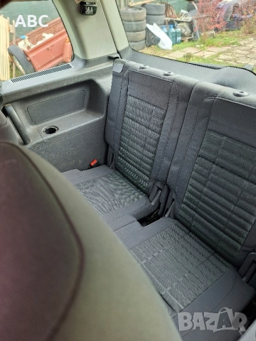 На части Vw Touran 2.0 TDI - DSG, снимка 11 - Автомобили и джипове - 49292360