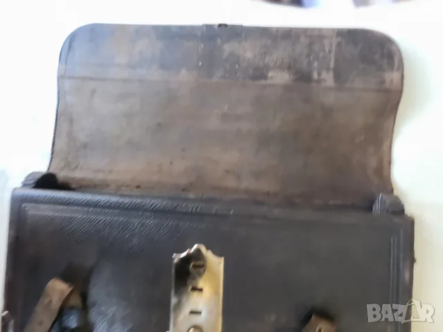 Портфолио кожено за месечни документи на Victorinox(?) от 30-те години, с ключ и ремъци, рядкост, снимка 3 - Антикварни и старинни предмети - 55751118