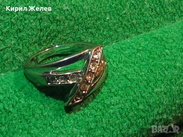 СТИЛЕН МОДЕН АРТ ПРЪСТЕН с БЯЛА ПОЗЛАТА и ЦИРКОНЧЕТА 8788