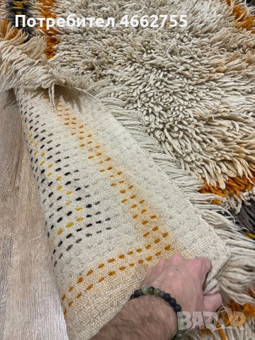 Продавам голям килим 200х110мм, снимка 4 - Килими - 52583139