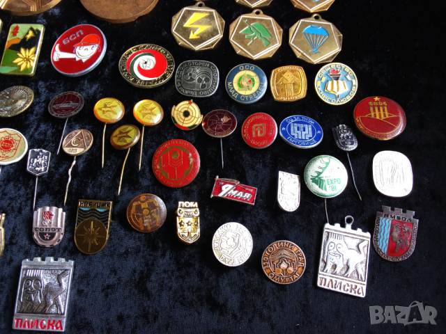 Стари значки и Емблеми, кокарди, вензели, нагръдни знаци и много други военни и полицейски отличител, снимка 7 - Колекции - 44688619