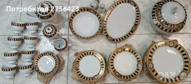 Красив порцеланов сервиз 51 части!
