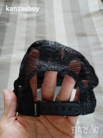 Dakine - страхотна шапка , снимка 5 - Шапки - 41480033