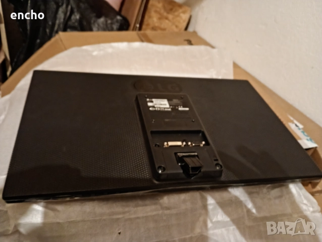Монитори LG FLATRON w2243T, снимка 8 - Монитори - 50518622