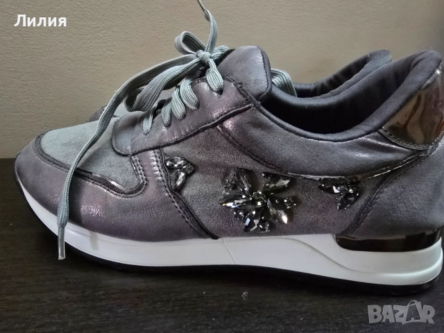 Обувки 39 номер, но отговарят на 38