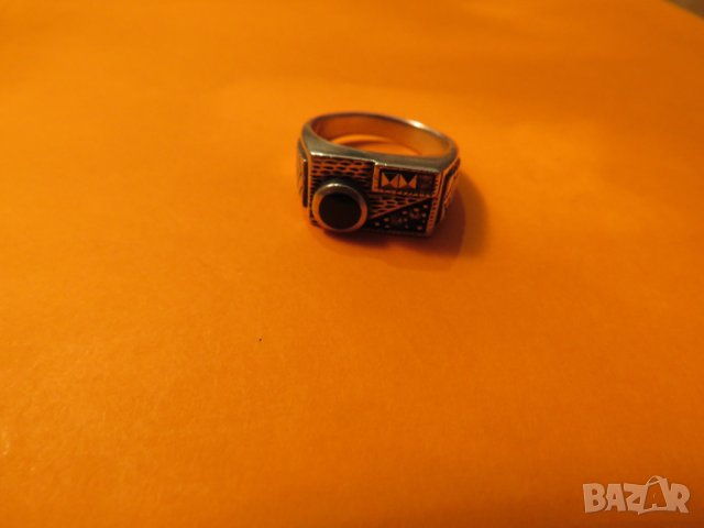 Старинен красив мъжки сребърен пръстен с черен оник  заслепяващи маркенази  сребро