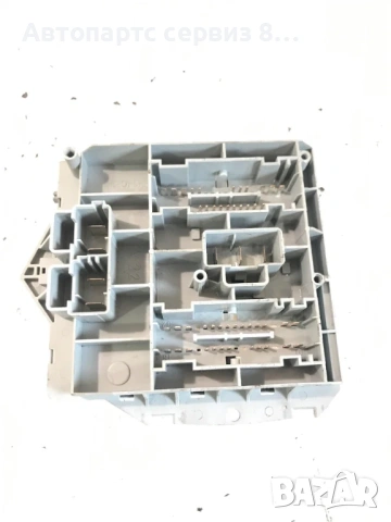 Кутия с предпазители за Alfa Romeo 147 2007 1.9 M-Jet Оригинална 51742420, снимка 3 - Части - 53034247