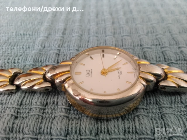 Позлатен дамски часовник Q&Q (1 микрон), снимка 4 - Дамски - 51228380
