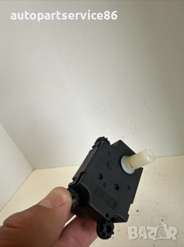 Мотор на клапата на парното за Peugeot 4007 2.2 HDI (2009), снимка 2 - Части - 53653424