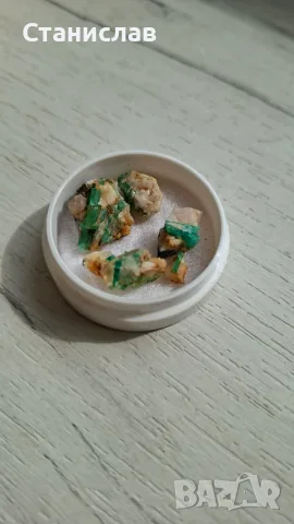 Лот смарагдови кристали от Музо, Колумбия