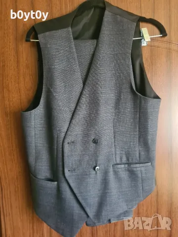 Костюм на Hugo Boss от 3 части , снимка 4 - Костюми - 50211821