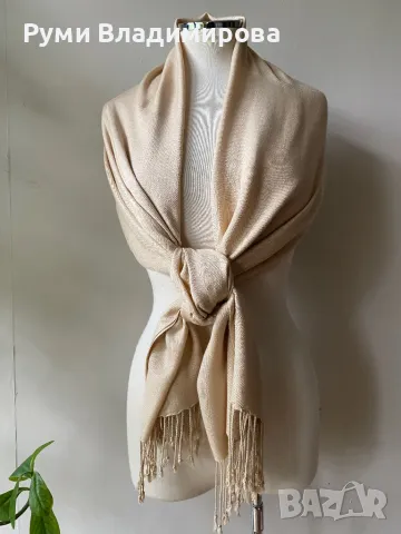 Бежов шал от 100 % вискоза, снимка 3 - Шалове - 49744902