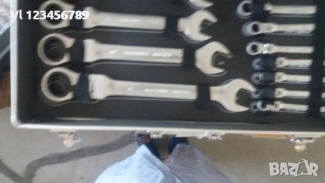 ПРОФЕСИОНАЛЕН К-т звездогаечни тресчотни ключове от 6мм до 32мм 22 части KRAFTWELLE , снимка 2 - Ключове - 53835531