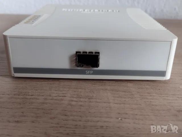 2 броя Mikrotik RB260GS, снимка 3 - Рутери - 56104862
