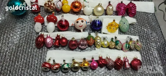 Стъклени играчки за елха 