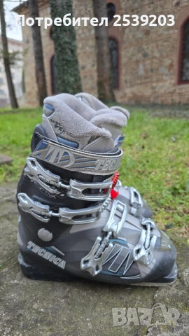 Ски обувки Tecnica Mega 8 Modo 285mm, снимка 13 - Зимни спортове - 53289016