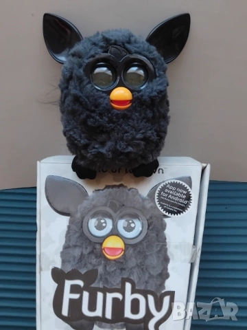 Furby - оригинална интерактивна играчка с кутия