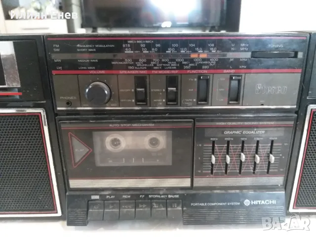 Hitachi TRK-902E радиокасетофон, снимка 2 - Радиокасетофони, транзистори - 49742142