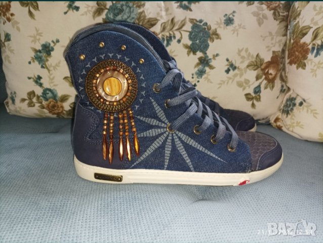 Чисто нови обувки FELMINI